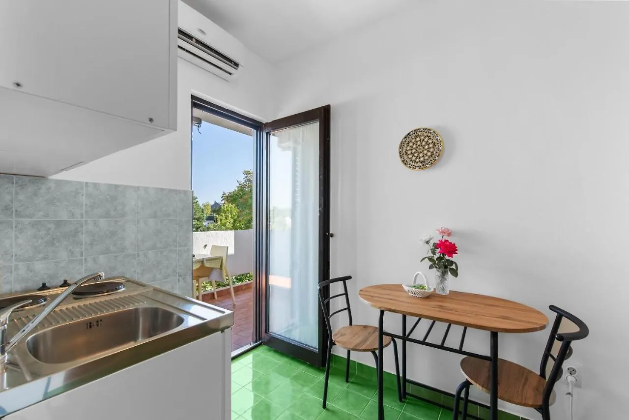 Apartments Villa Falcon Funtana