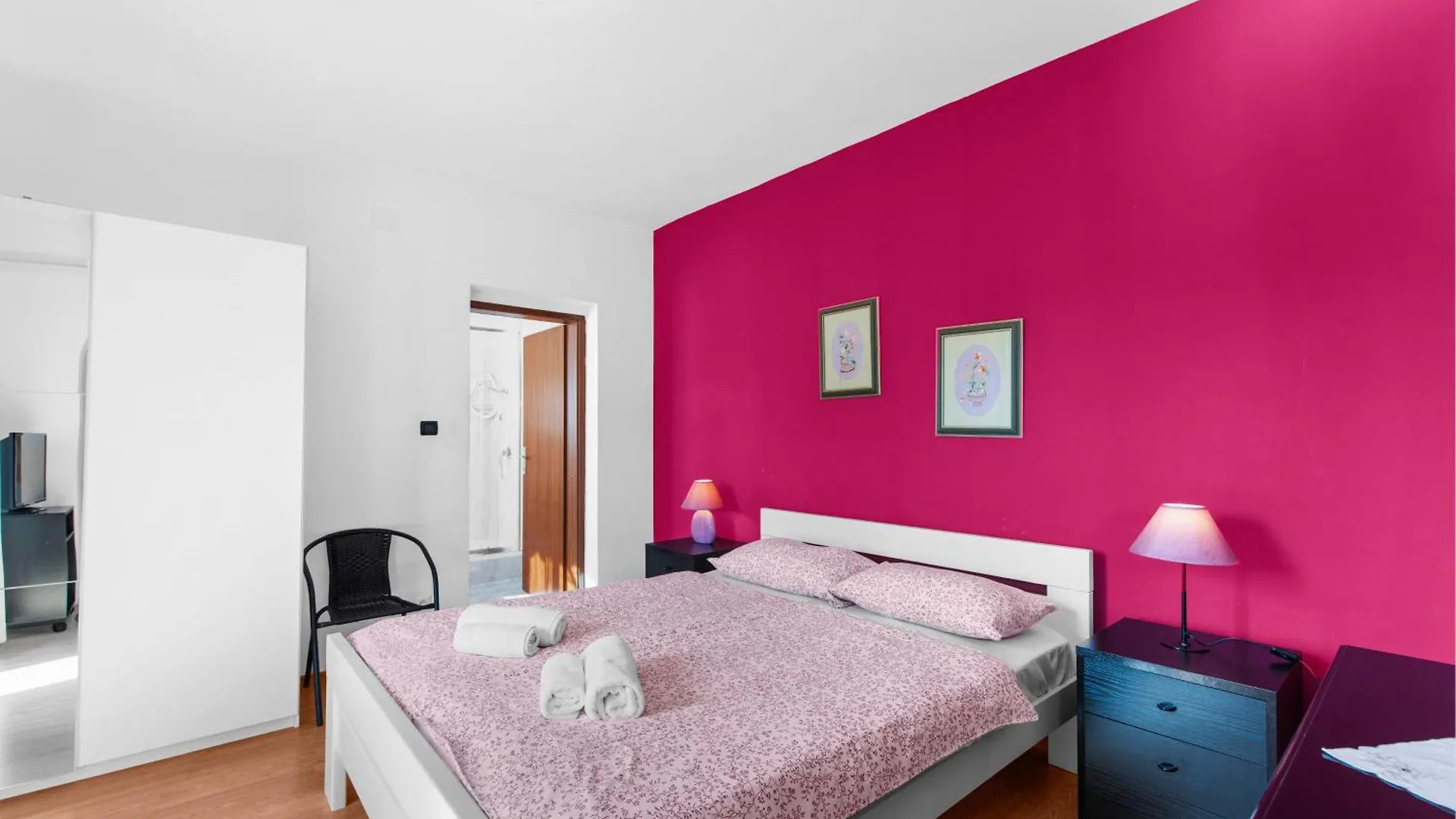 Apartments Villa Falcon Funtana 0*,  Hırvatistan