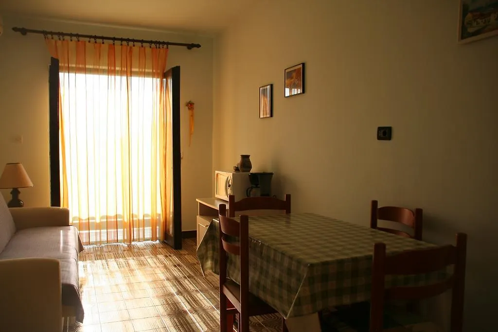 Apartments Villa Falcon Funtana